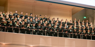 Der Universitätschor Dortmund probt auf der Chorempore des Konzerthaus Dortmund.