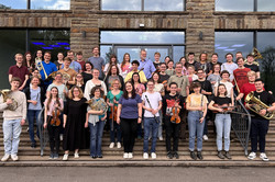 Das Dortmunder Universitätsorchester im Mai 2023 Gruppenfoto des Dortmunder Universitätsorchesters im Mai 2023
