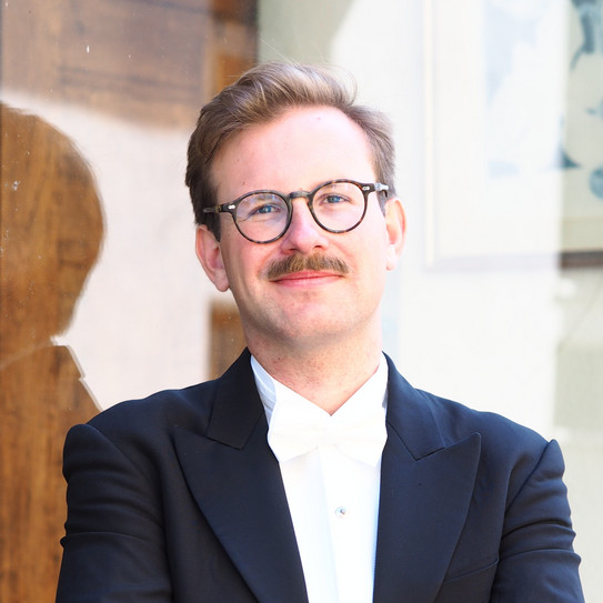 Ein Portraitfoto von UMD Julian Pontus Schirmer